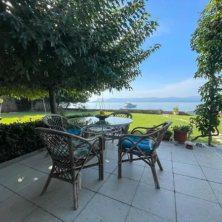 Beachfront Family * Erétria